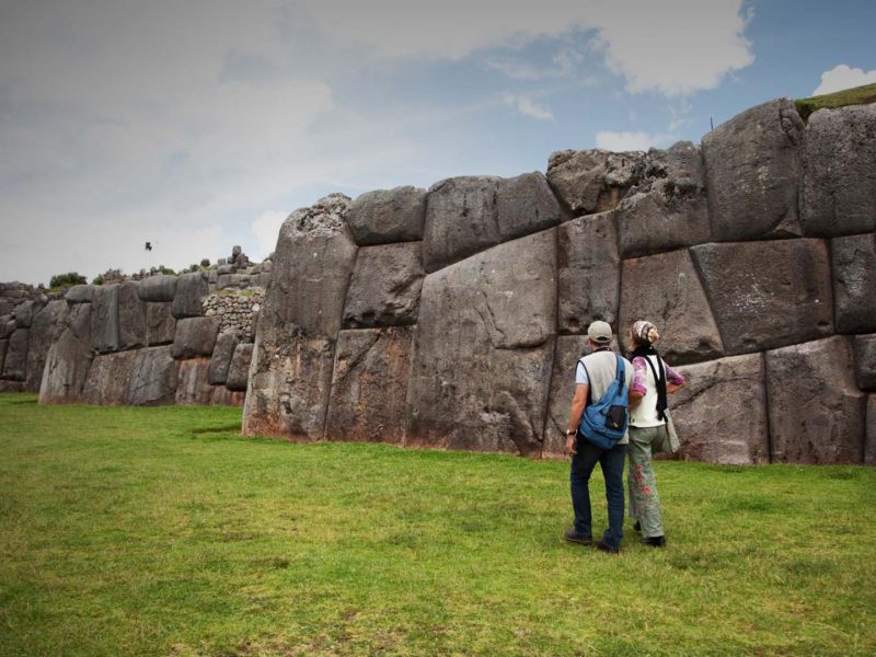 turistas-sacsayhuaman